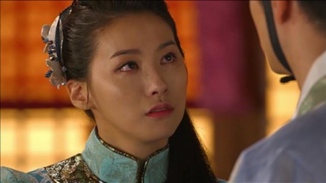 Mi Ryung and Hyang Sun