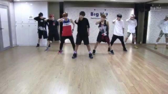 [CHOREOGRAPHY] BTS (방탄소년단) 'Danger' dance practice