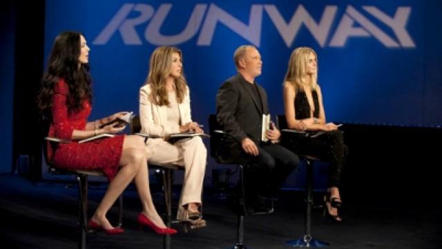 Project Runway 16x09 "A "Little" Avant Garde" - Trakt