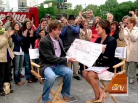 The Early Show: Survivor Season 18 Winner Cheque Presentation