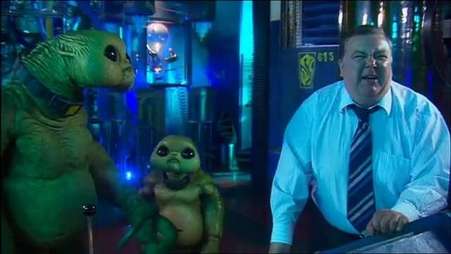 Revenge of the Slitheen (2)