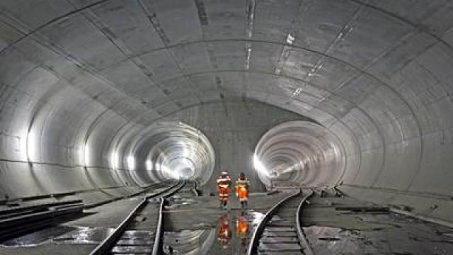 Moving Mountains (Gotthard Tunnel)