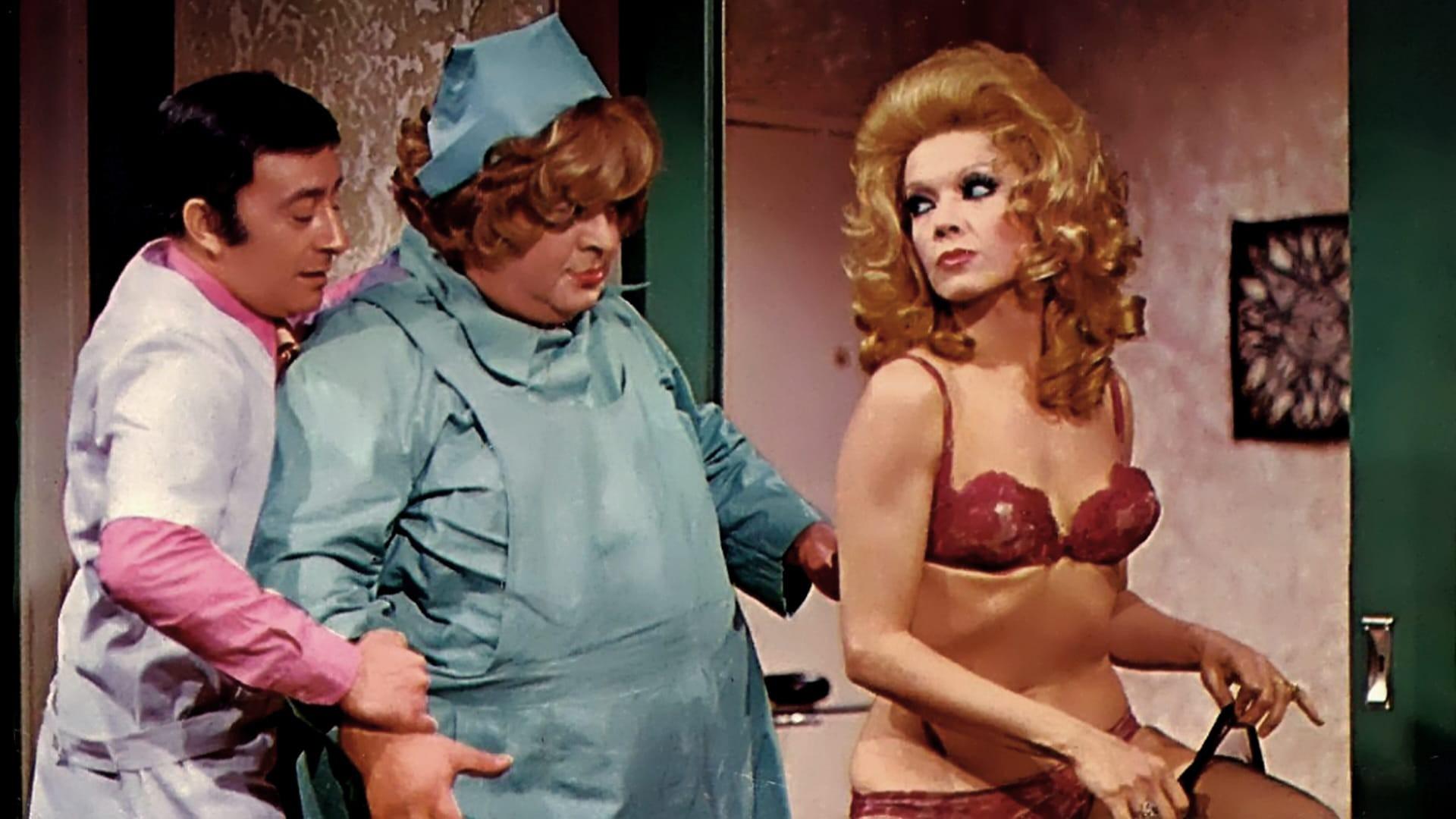 Los Doctores Las Prefieren Desnudas