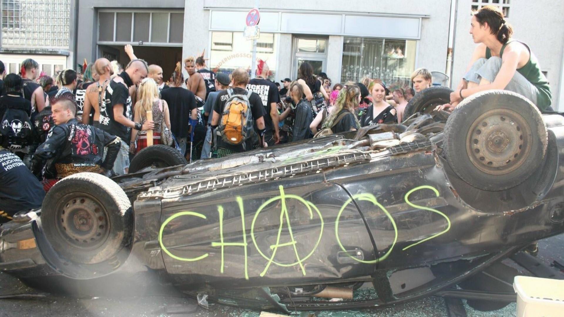 Chaostage - We Are Punks!