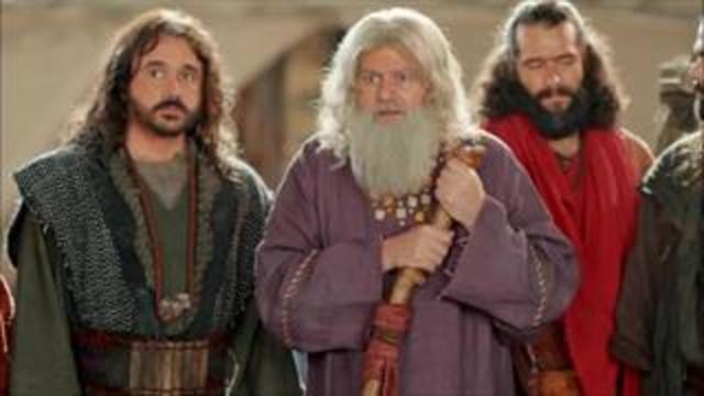 Acorrentada, Sati implora pelo perdão de Potifar