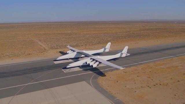 World's Largest Plane: Stratolaunch