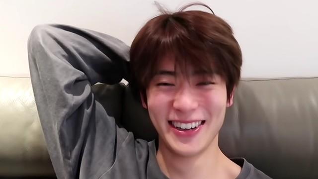 JAEHYUN : 8-9pm