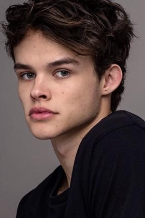 Picture of Curran Walters