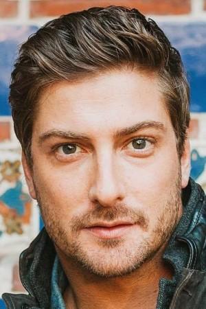 Picture of Daniel Lissing