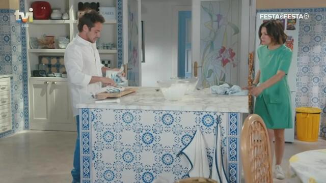 Ana Carolina e Carlos beijam-se!