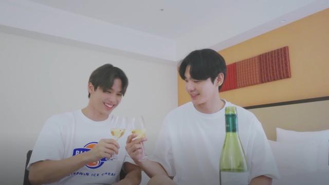EP.6 "Let's take it easy honey... It's my first time..."