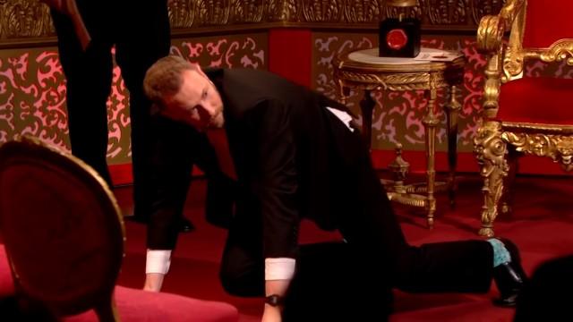 Series 6 - Exclusive Outtake - S6 Ep9 Alex Horne Horse Dance