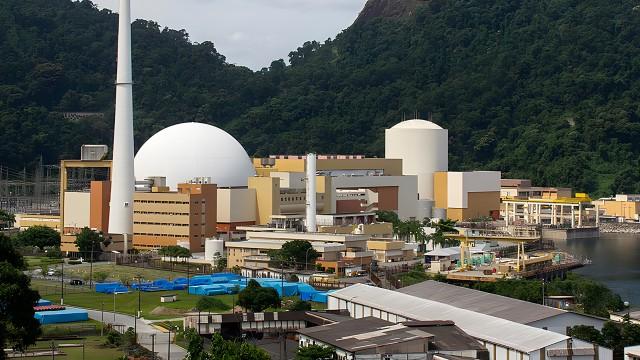 What if Brazil developed an atomic bomb? (SciCast #605)