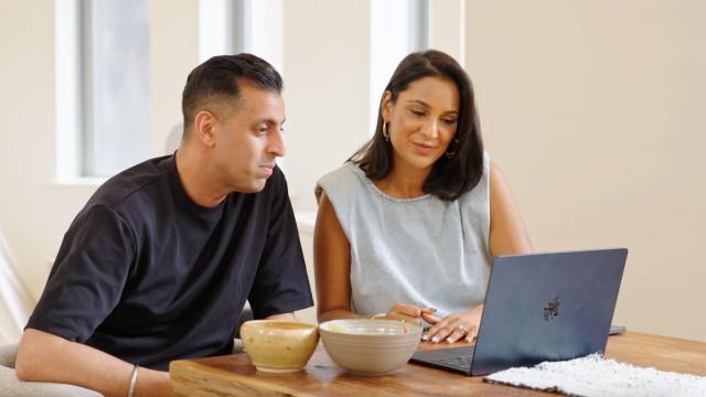 Birds of a Feather Gossip Together