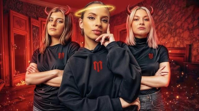 PRZYJACIÓŁKI ZACZĘŁY SIĘ ATAKOWAĆ