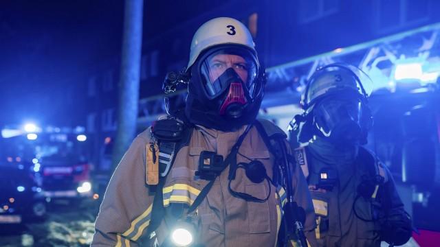 Brand im Treppenhaus – Bewohner in Lebensgefahr