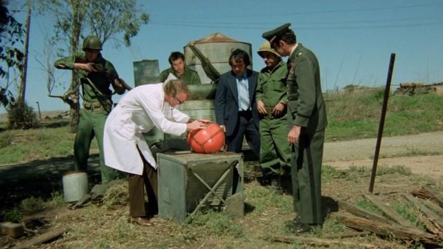 Attack of the Killer Tomatoes (1978)