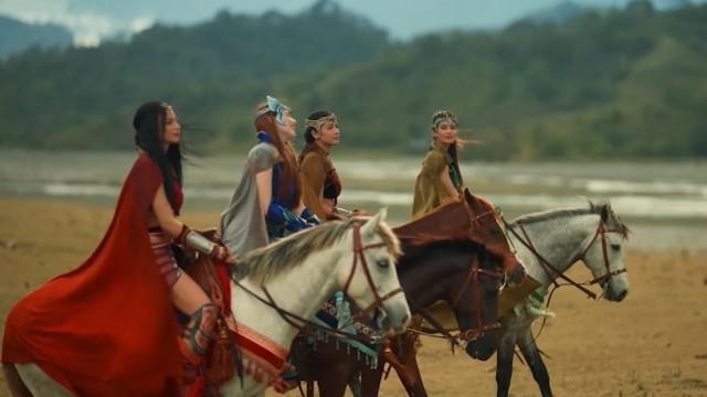 The Queen of the Cursed