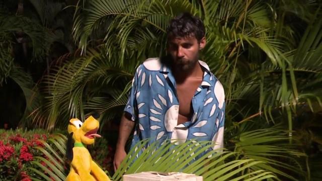 Última hora 15: Manuel recibe un emotivo detalle de Gabriella