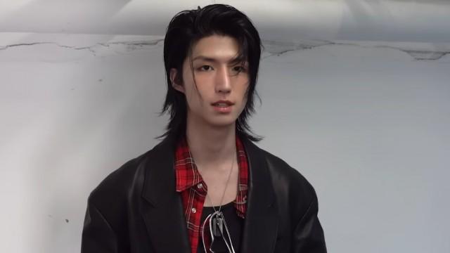 Ep.69 'Harper's BAZAAR' Magazine Behind