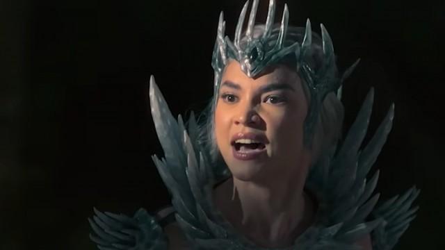 The Queen and the Girl on the Prophecy