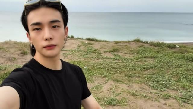 [Hyunjin] Hyun.e's Holiday 12