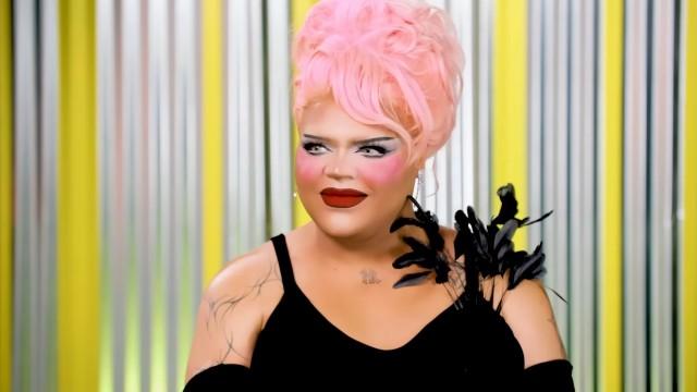 Bianca Del Rio & Kandy Muse Get Political! (S18E07)