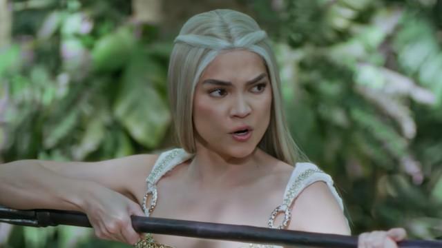 The Scepter in Mitena's Hands