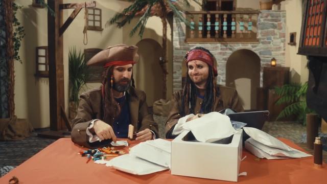 On a construit le LEGO PIRATE DES CARAÏBES sans dormir ! (Un calvaire)