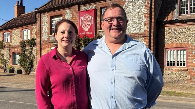 Three Horseshoes (1)