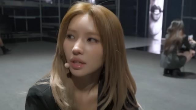 I-TALK #242 'The Kelly Clarkson Show' Behind