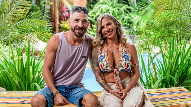 Long Distance DMs to Jacó Dreams