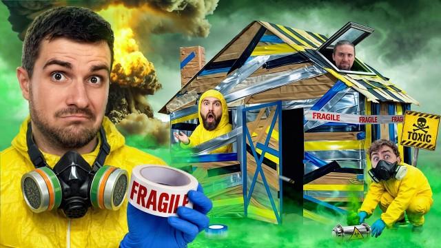 ON CONSTRUIT UNE MAISON EN SCOTCH (pour résister aux éléments)