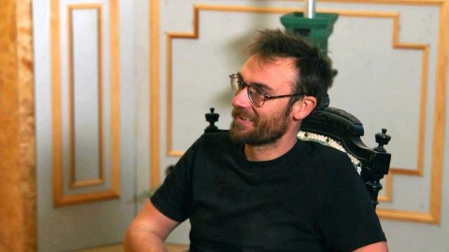 Christopher krijgt een ontroerend bedankje van de familie