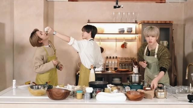 Dubai chewyyyy steel cookie (and... a bungeoppang battle) @런천지 | DREAM x DREAM