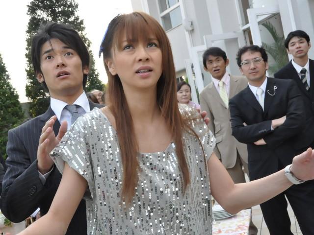 Being single is no good! Let's get married!