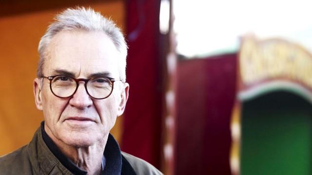 Larry Lamb