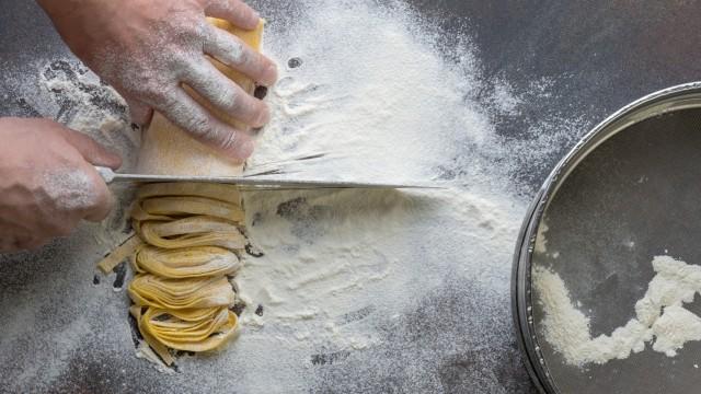 Burgers, Noodles and Quahogs