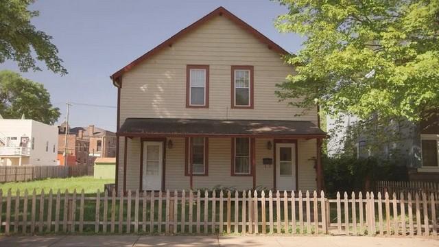 Old Home Draws New Neighbors