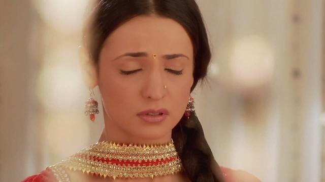 Khushi is stunned to learn about her first client