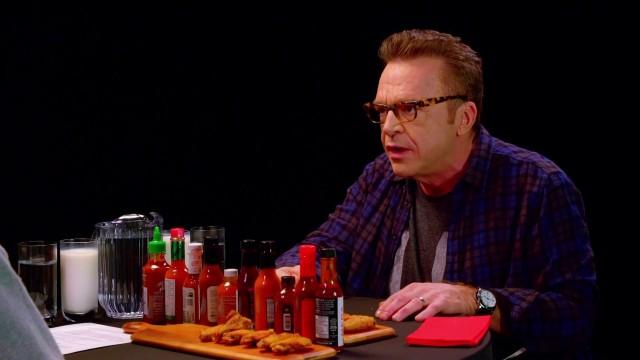 Tom Arnold Melts Down While Eating Spicy Wings