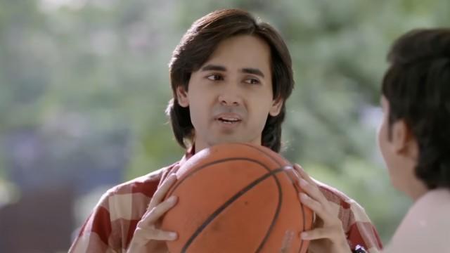 Sameer Plays Antakshari