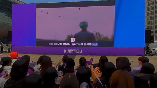 ARMYPEDIA : RUN ARMY in ACTION! 360' Sketch