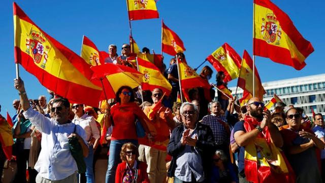 O Assunto #48: Líbano, Iraque, Chile, Bolívia, Equador, Hong Kong, Espanha... O que causa tantos protestos pelo mundo?
