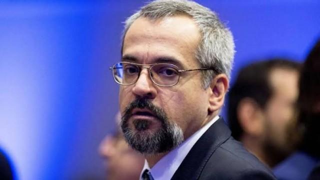 A trajetória (e as polêmicas) do ministro da Educação