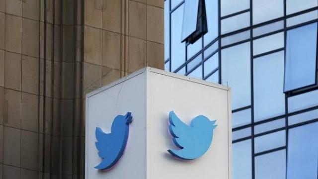 Como o algoritmo explica direita e esquerda no Twitter