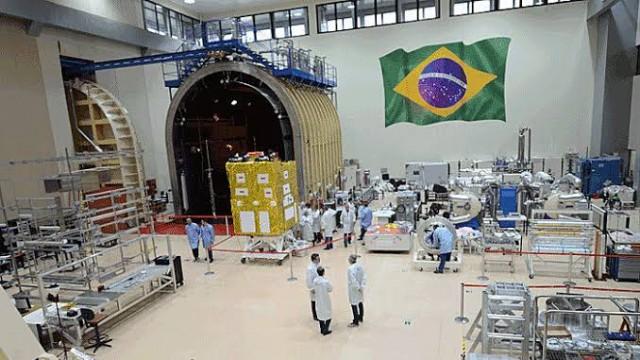 Inpe, o novo alvo do presidente