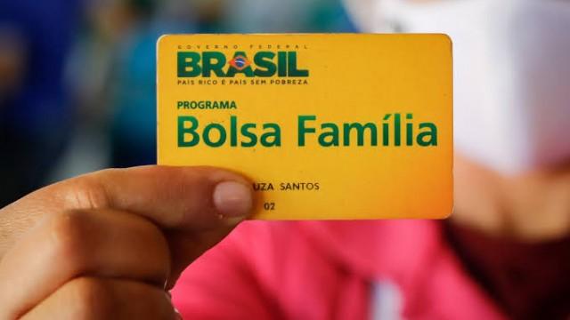O que aconteceu com o Bolsa Família em um ano de governo Bolsonaro