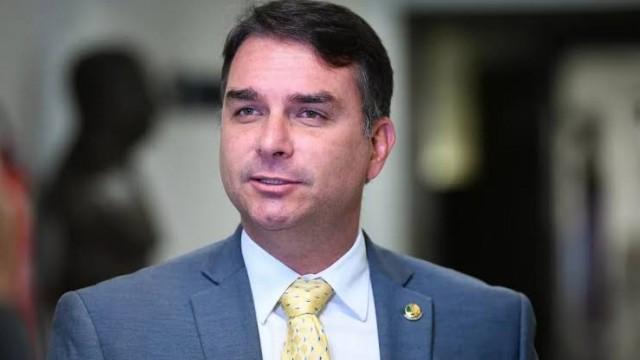 A morte do miliciano ligado  Flávio Bolsonaro