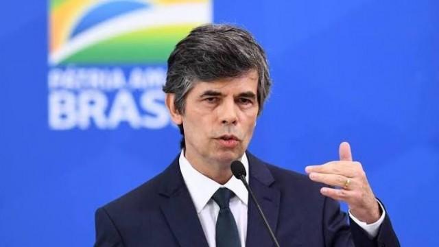A troca de ministro da Saúde em plena pandemia